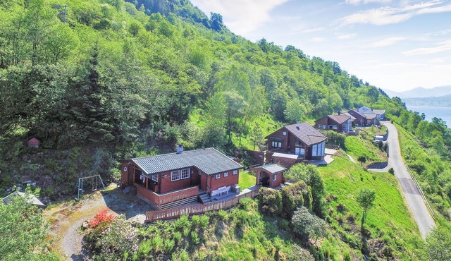 Welcome to this lovely vacation home by Ølensfjord in Hordaland.