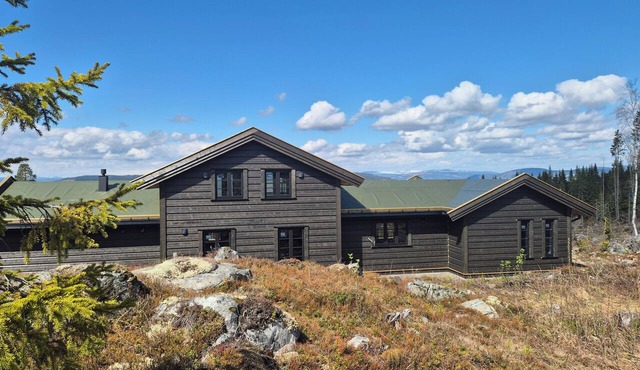 Welcoming 4-bedroom 160kvm new 2026 Chalet in Hafjell. Norways best ski resort.
