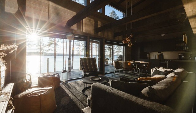 Willa Lumia · Lakeside Aurora Villa in Rovaniemi