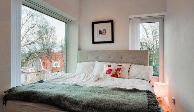 Workers Hotel townhouse on Arlanda Stockholm metro line - easy checkin in Stockholm