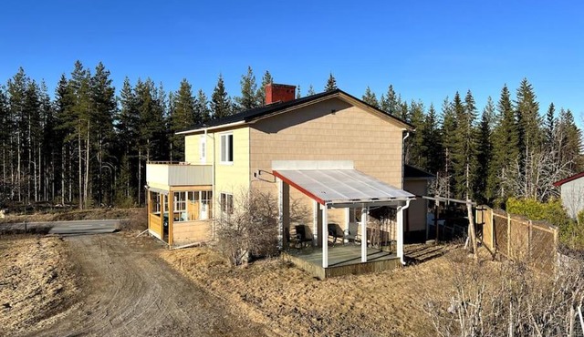 XL villa med nytt kök, nya Siemens vitvaror, fiber internet, nytt värmesystem in Ostavall