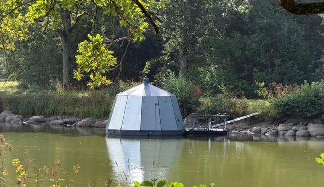 Yggdrasil Igloo Skåne in Huarod