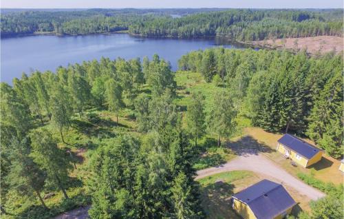 1 Bedroom Stunning Home In Fegen