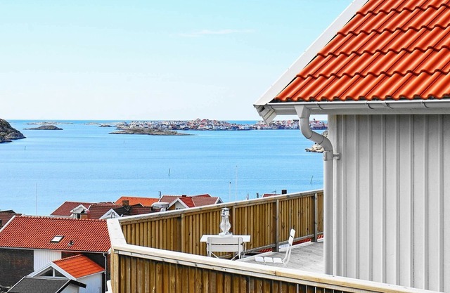 2 person holiday home in Rönnäng