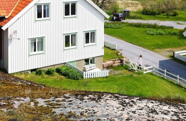 3 person holiday home in HAMBURGSUND