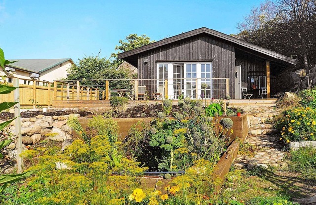 4 person holiday home in Skärhamn-By Traum