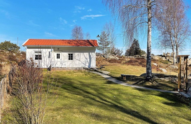 6 person holiday home in Höviksnäs-By Traum