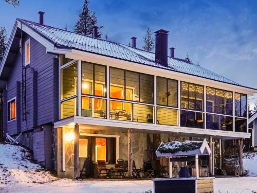 Holiday Home Äkäsjärven lomamökit 3 by Interhome in Rauhala