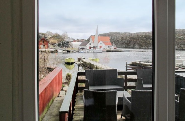 Vacation home Nesjaholmen (FJH102) in Langevåg - 6 persons, 3 bedrooms