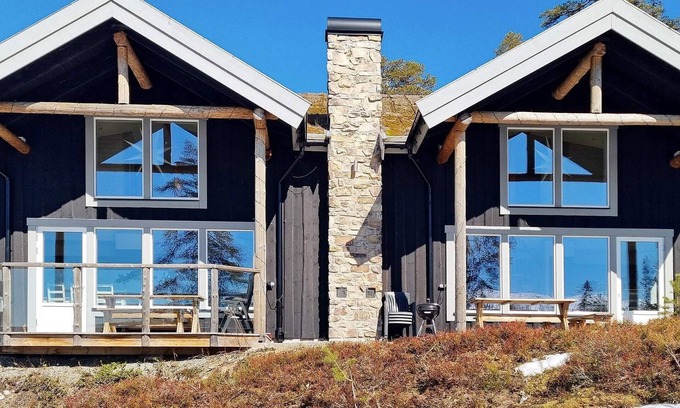 Stoten House | 10 person holiday home in SÄLEN