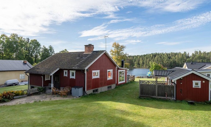Katrineholm House | 100 m² House ∙ 4 bedrooms ∙ 8 guests