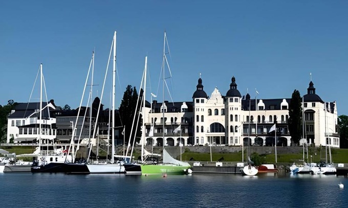 Saltsjobaden Hotel | 100 m² Hotel ∙ 127 guests