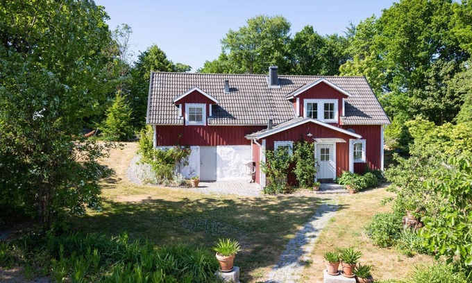 Karlshamn Municipality House | 132 m² House ∙ 2 bedrooms ∙ 6 guests