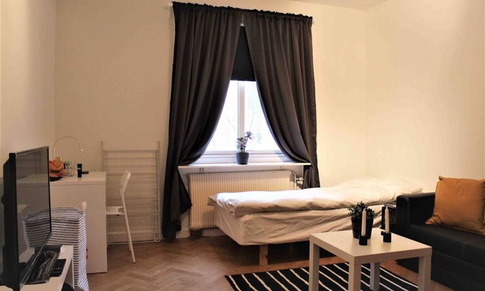 Orgryte-Harlanda Resort | 15 m² Private room ∙ 1 bedroom ∙ 5 guests