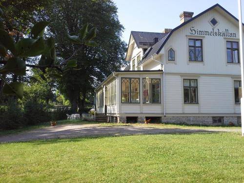 Varnhem Bed & Breakfast | 16 m² Bed and breakfast ∙ 2 guests
