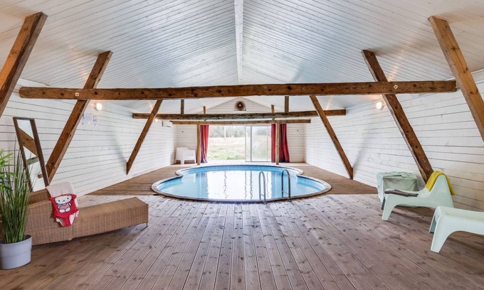Knared House | 200 m² House ∙ 5 bedrooms ∙ 14 guests