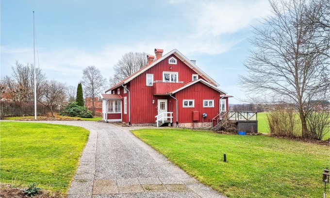 Sollebrunn House | 250 m² House ∙ 5 bedrooms ∙ 11 guests