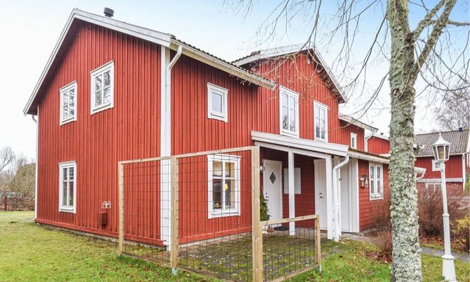 Sjotorp House | 3 bedroom accommodation in Sjötorp