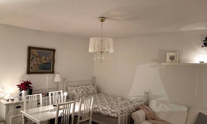 Upplands Vasby Municipality Apartment | 30 m² Apartment ∙ 2 guests