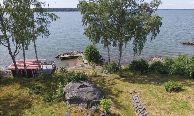 Sjotorp House | 4 bedroom accommodation in Sjötorp