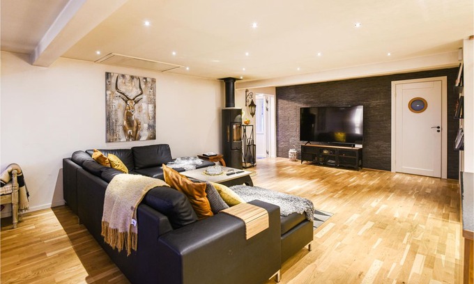Hokerum House | 4 bedroom accommodation in Hökerum