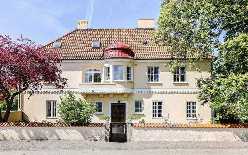 Vellinge Bed & Breakfast | 490 m² Bed and breakfast ∙ 7 bedrooms ∙ 14 guests