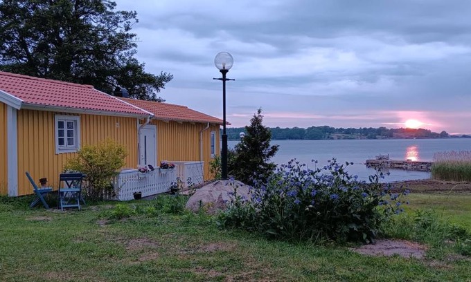 Bredavik House | 72 m² House ∙ 2 bedrooms ∙ 6 guests