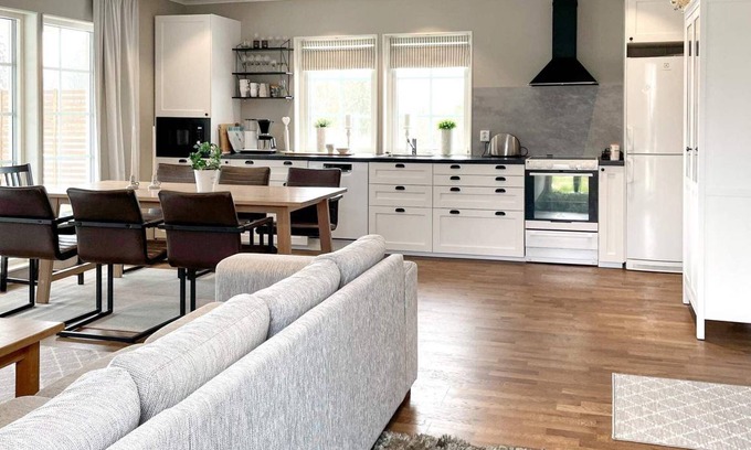 Kopingsvik House | 80 m² House ∙ 2 bedrooms ∙ 4 guests