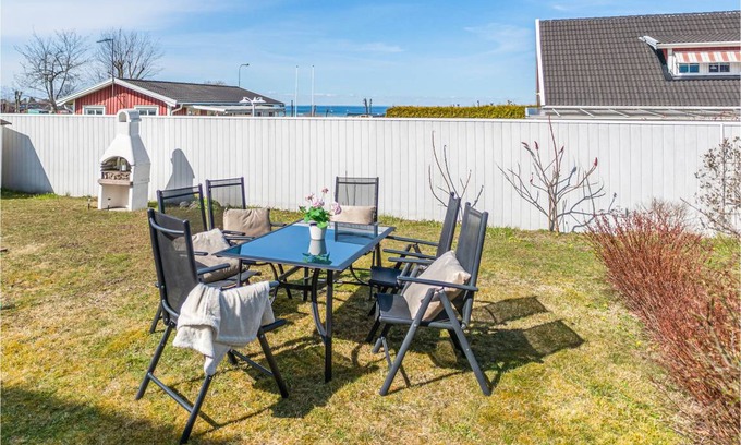 Klintehamn Apartment | 85 m² Apartment ∙ 2 bedrooms ∙ 6 guests