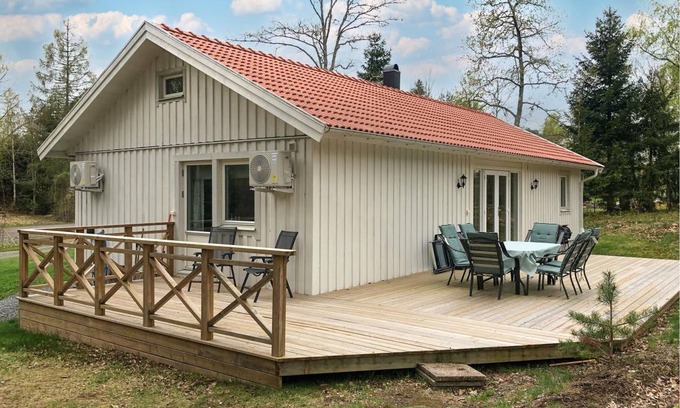 Lidkoping Municipality House | 88 m² House ∙ 2 bedrooms ∙ 6 guests