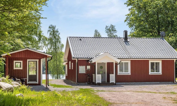 Olofstrom House | 88 m² House ∙ 2 bedrooms ∙ 6 guests