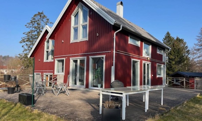 Saro House | 95 m² House ∙ 3 bedrooms ∙ 2 guests