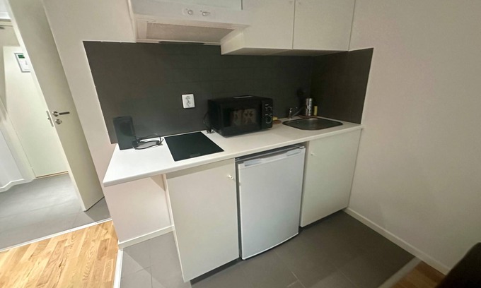 Karrdal Apartment | Big Studio Apartment in Sollentuna, Stockholm