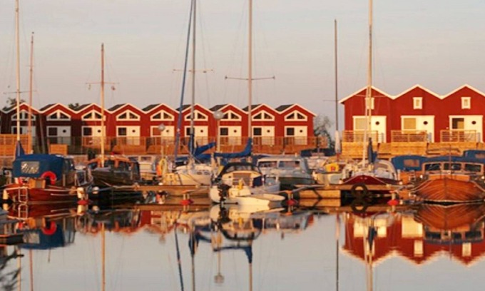 Mellerud O House | Boathouse in Mellerud marina with all conveniences