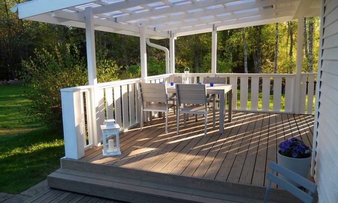 Fagerhult House | By the lake: Holiday home "Blomsterhus Soläng" in the municipality of Högsby in Småland