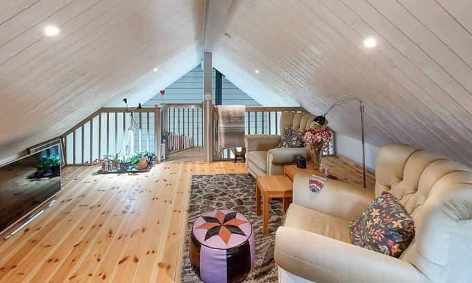 Hassleholm Municipality House | Escape your everyday life and relax in this pretty holiday home with garden.