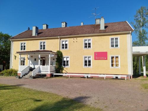Lonneberga Hostel | Lönneberga Vandrarhem & Hostel