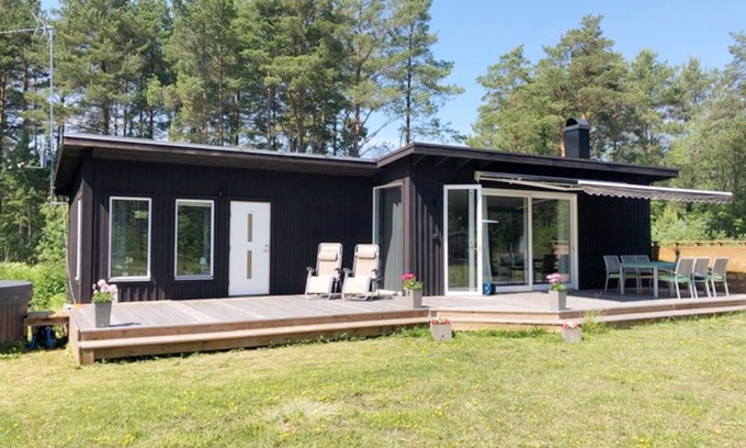 Larbro Ski Chalet | Nice cottage in Lärbro, 150 m from one of Gotland's quietest beaches | SE12051
