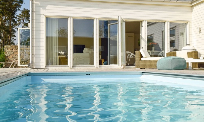 Stora Ror Villa | Öland full comfort with heated pool & evening sun