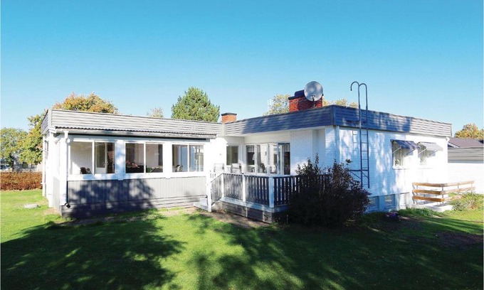 Borgholm House | Six-Bedroom Holiday Home in Borgholm