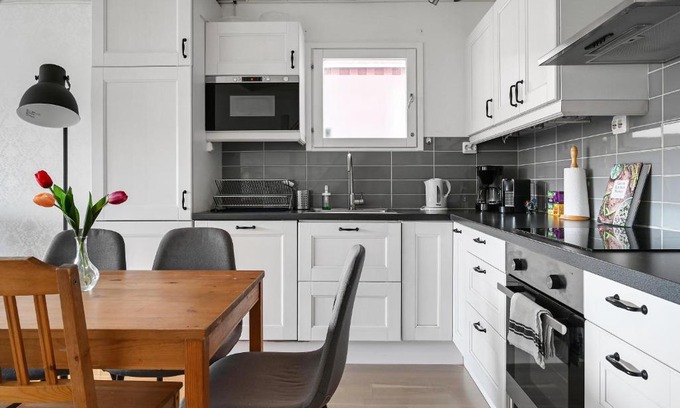 Akalla House | Sparkling modern house in Kista - close to city