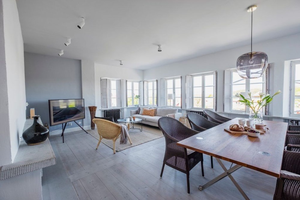 Sandhamn Hotel | Sands Hotell & Bistro