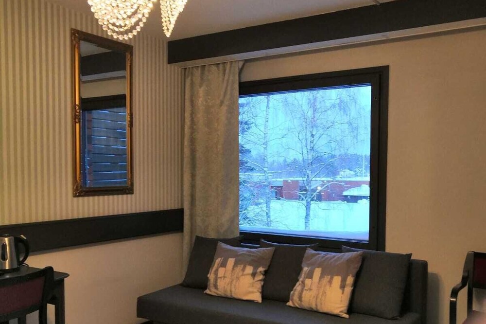 Karhula Hotel | Hotelli Leikari