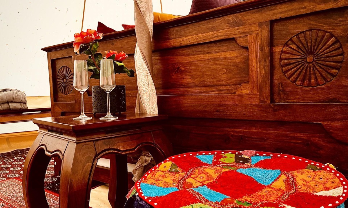 Mariefred Cabin | Tent Delhi, a b&b in a Luxury Glamping Style