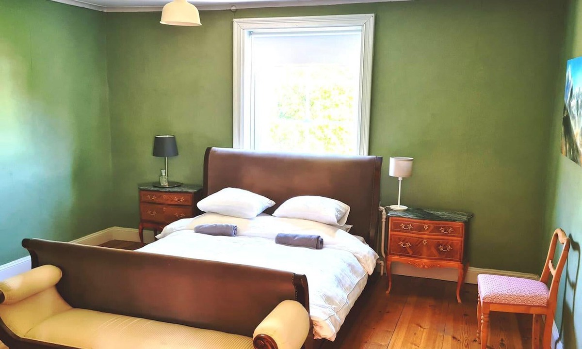 Horndal House | Charming 6 Bedroom House & Horse Farm - Sleeps 12
