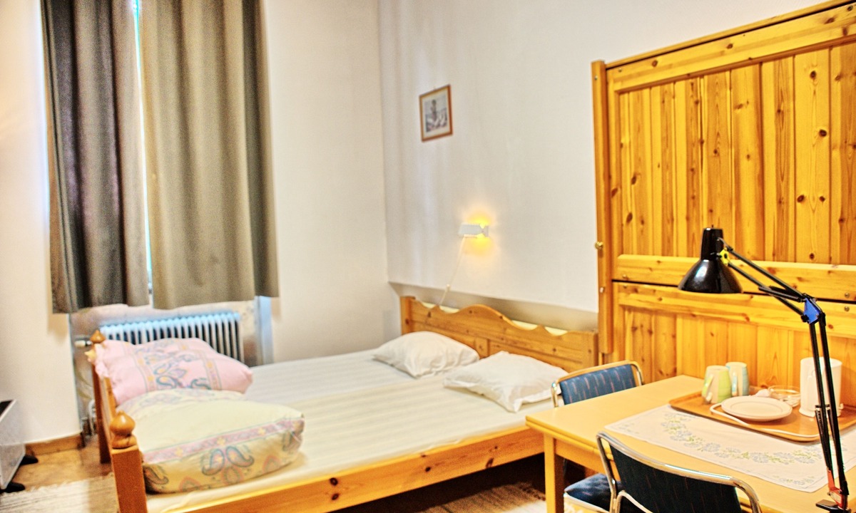 Svenstavik Hostel | Gillhov camping and B&B - Hostel