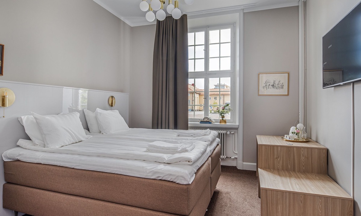 Linkoping Hotel | Livgrenadjärmässen Hotell-Fest-Konferens
