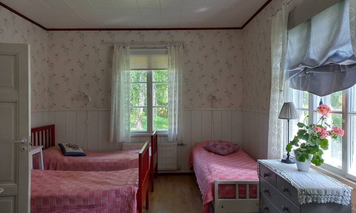 Iltasmaki House | Charming Grandmas House in Bobacka