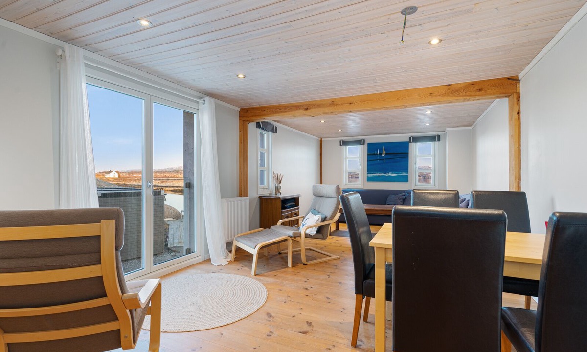 Averoy Municipality House | Sveggvika Guesthouse