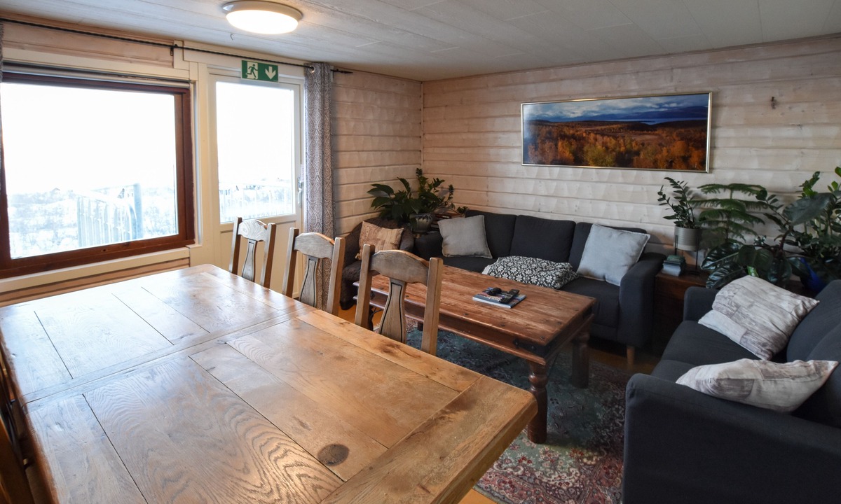 Abisko Hotel | Abisko Guesthouse & Activities